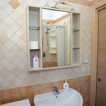 Ginevra & Carlotta Villaggio Rivazzurra Apartament *